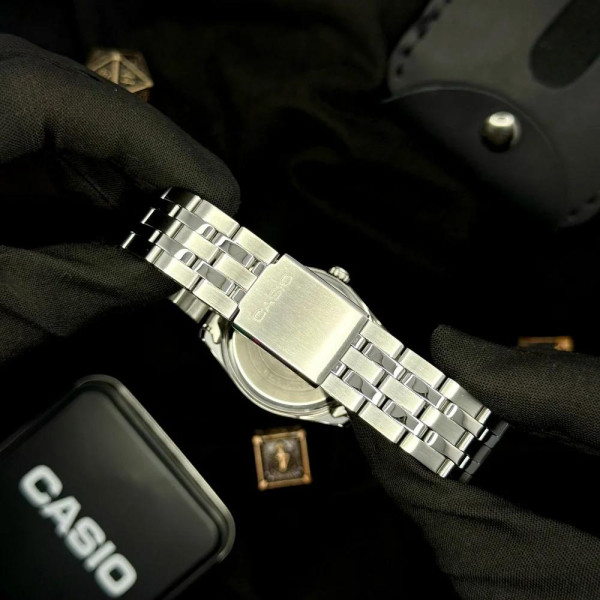 Мужские часы Casio MTP-1335D-1A2 кварцевые 5 ATM серебристые