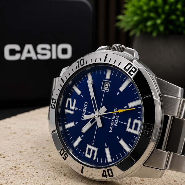 Чоловічий кварцовий годинник Casio MTP-VD01D-2B з синім циферблатом 5 ATM