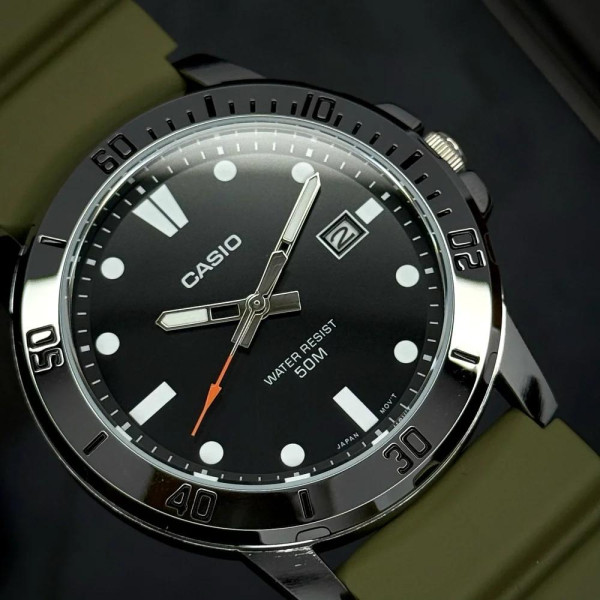 Чоловічий годинник Casio MTP-VD01-3E кварцовий з водозахистом 5 ATM