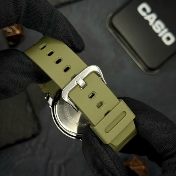 Чоловічий годинник Casio MTP-VD01-3E кварцовий з водозахистом 5 ATM