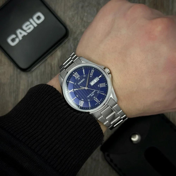 Чоловічий годинник Casio MTP-1384D-2A з синім циферблатом та водозахистом 10 ATM