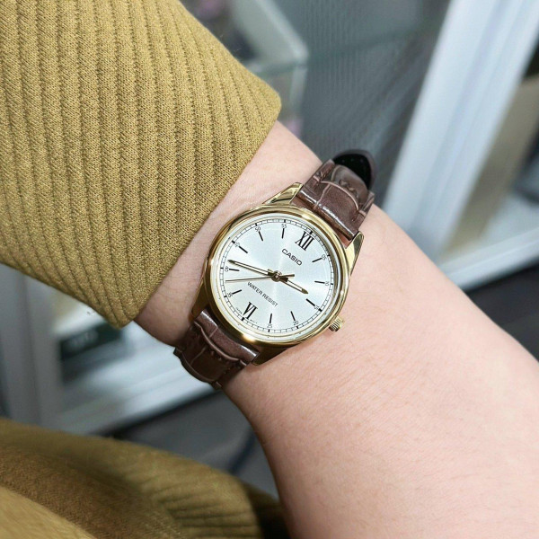 Женские часы Casio LTP-V005GL-9B классические с кожаным ремешком