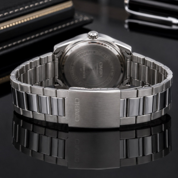 Мужские часы Casio MTP-1302D-7A2 с металлическим браслетом и водозащитой 5 ATM