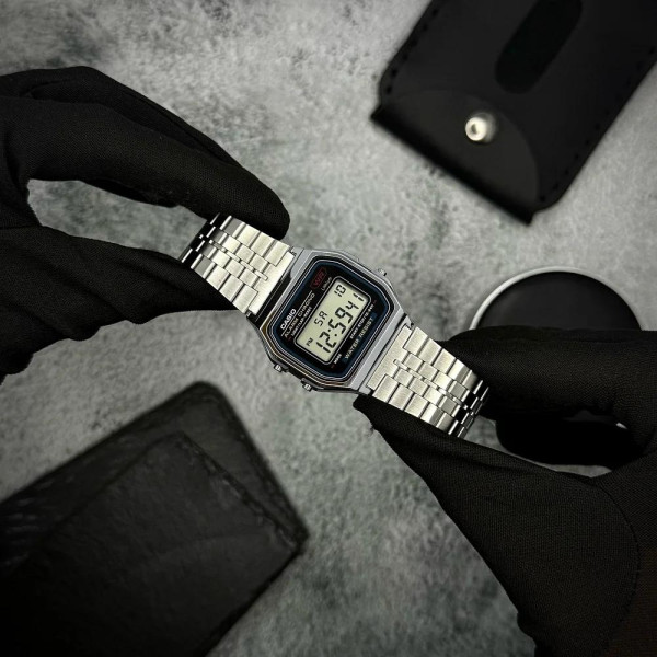 Чоловічий годинник Casio A159W-N1 електронний зі сріблястим браслетом