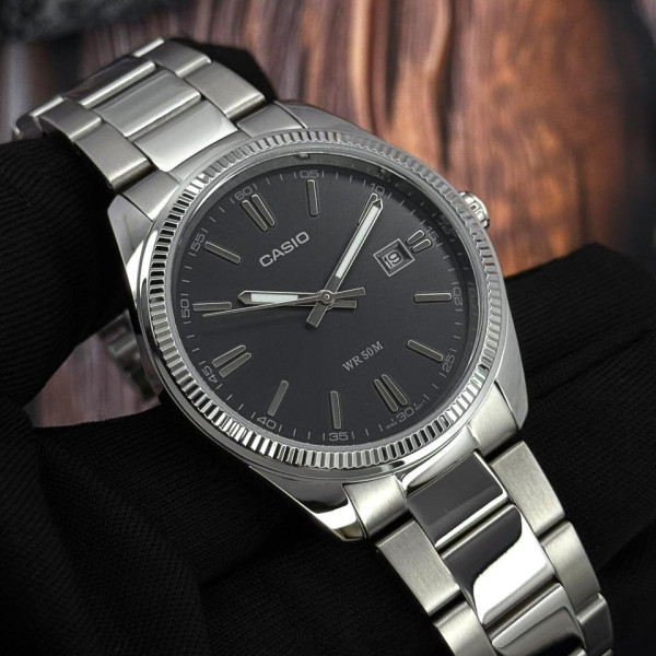Чоловічий годинник Casio MTP-1302D-1A1 кварцовий з водозахистом 5 ATM