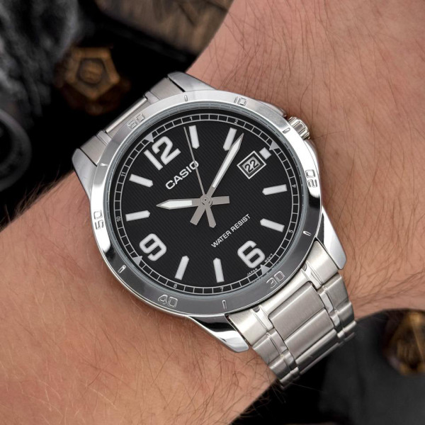 Мужские часы Casio MTP-V004D-1B2 кварцевые с металлическим браслетом