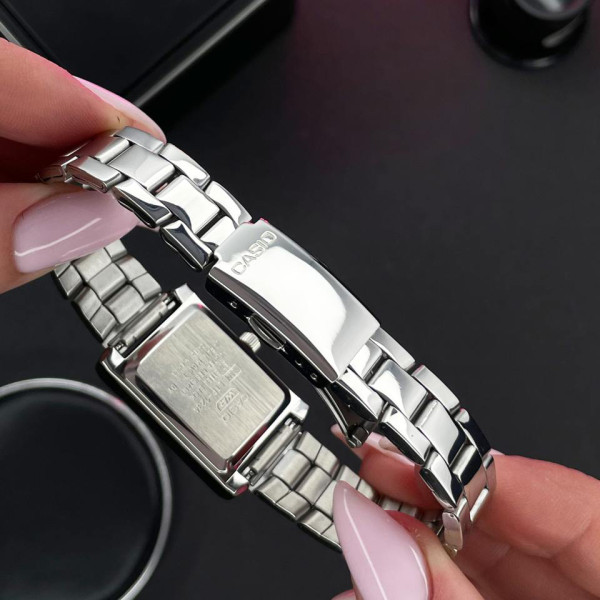 Жіночий годинник Casio LTP-1234DD-2A кварцовий синій циферблат