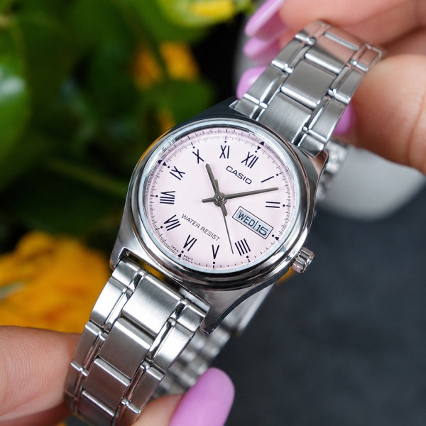 Женские часы Casio LTP-V006D-4B с розовым циферблатом и металлическим браслетом