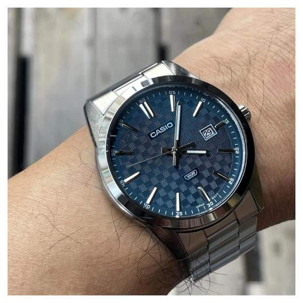 Чоловічий годинник Casio MTP-VD03D-2A2 кварцовий синій циферблат