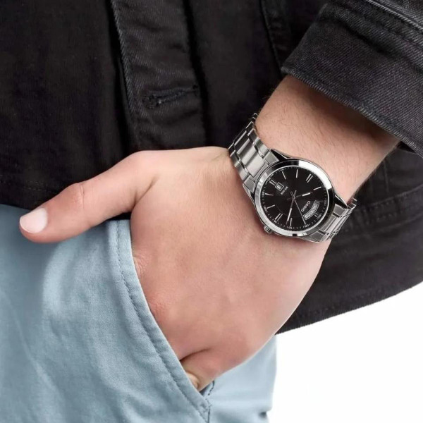 Мужские часы Casio MTP-1381D-8A классические кварцевые 5 ATM