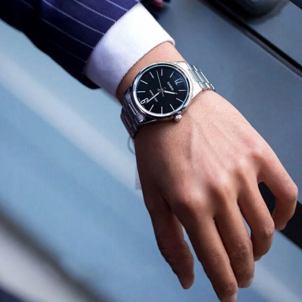 Мужские часы Casio MTP-V005D-1B с минеральным стеклом