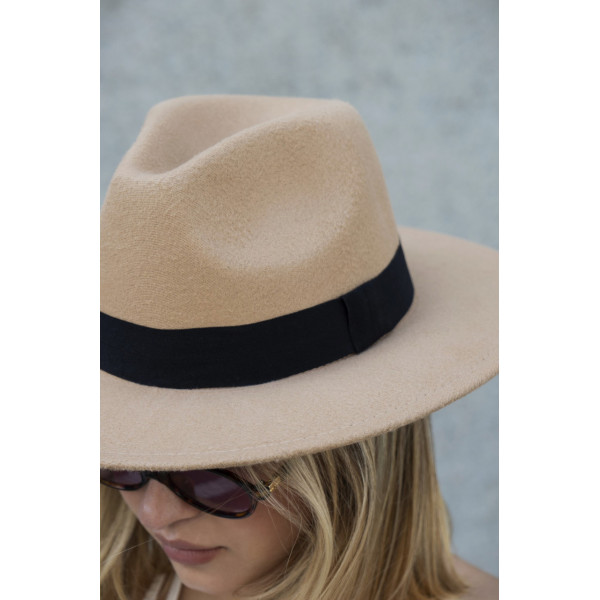 Жіночий капелюх Fedora з стрічкою Beige Without Brand