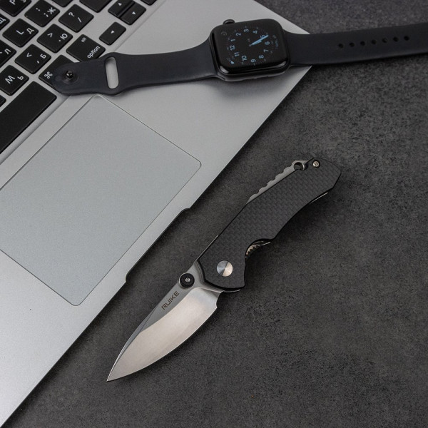 Ніж складаний кишеньковий Ruike P671-CB, (7 см) 14C28N / G10&carbon fiber чорний