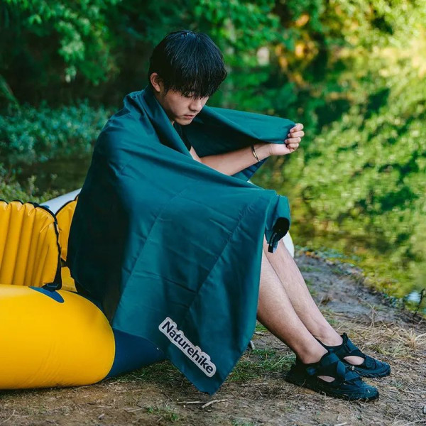 Рушник туристичний швидковисихаючий Naturehike CNK2300SS010 156х80 см темно-зелений