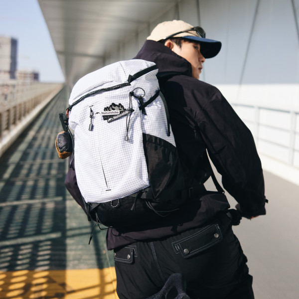 Туристичний рюкзак Naturehike Helium CNK2300BB017 25 л, чорний