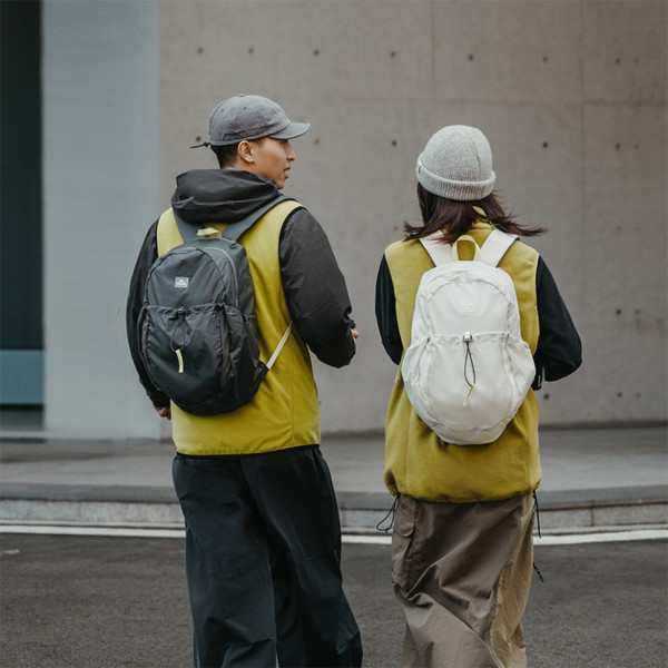 Рюкзак ультралегкий Naturehike CNK2450XB026 20 л блакитний нейлоновий