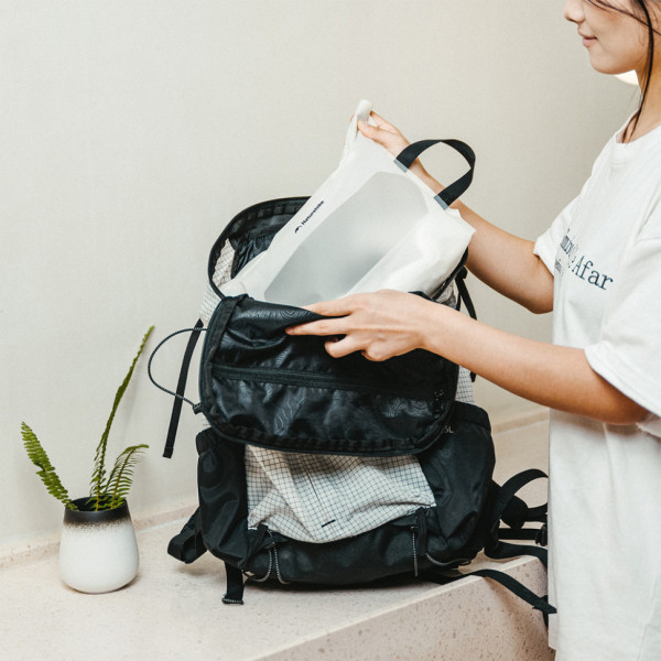 Водонепроницаемая косметичка Naturehike Far Mountain CNK2450XB021 белая IPX8