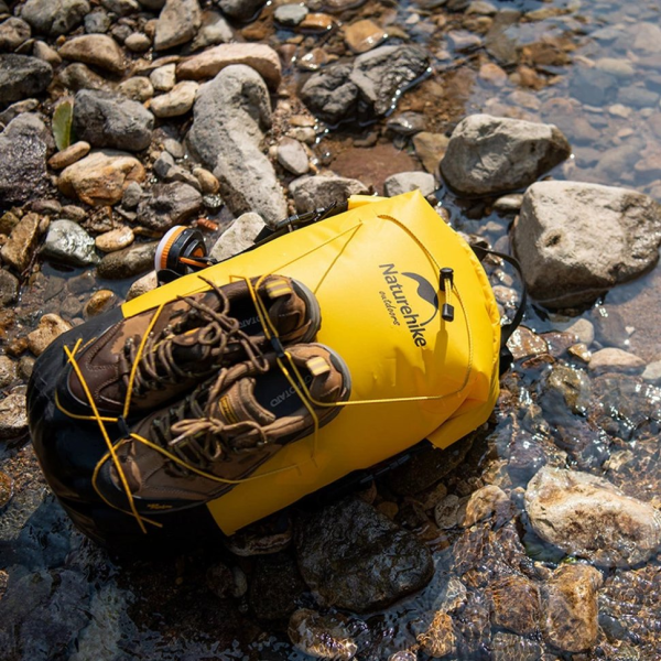 Водонепроникний рюкзак Naturehike NH21FSB04 40л жовтий IPX6