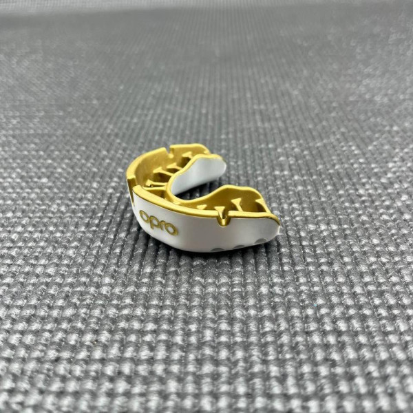 Капа OPRO Gold доросла (вік 11+) White/Gold (art.102504005)