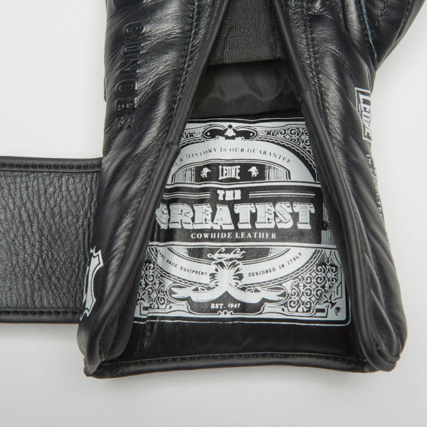 Боксерські рукавиці Leone GN111 THE GREATEST Black 16 унцій (бинти 4 м. в комплекті)