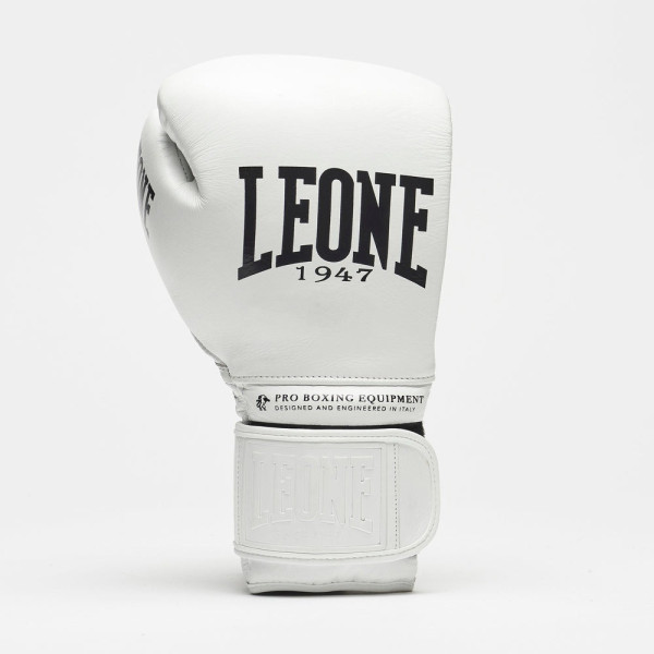 Боксерські рукавиці Leone GN111 THE GREATEST White 10 унцій (бинти 4 м. в комплекті)